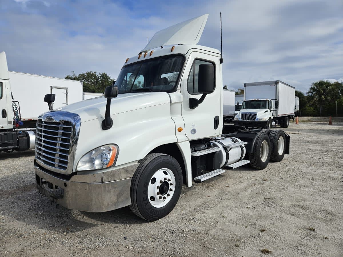 2018 Freightliner - image 1
