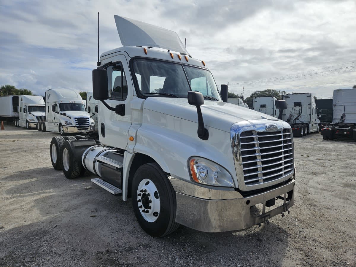 2018 Freightliner - image 3