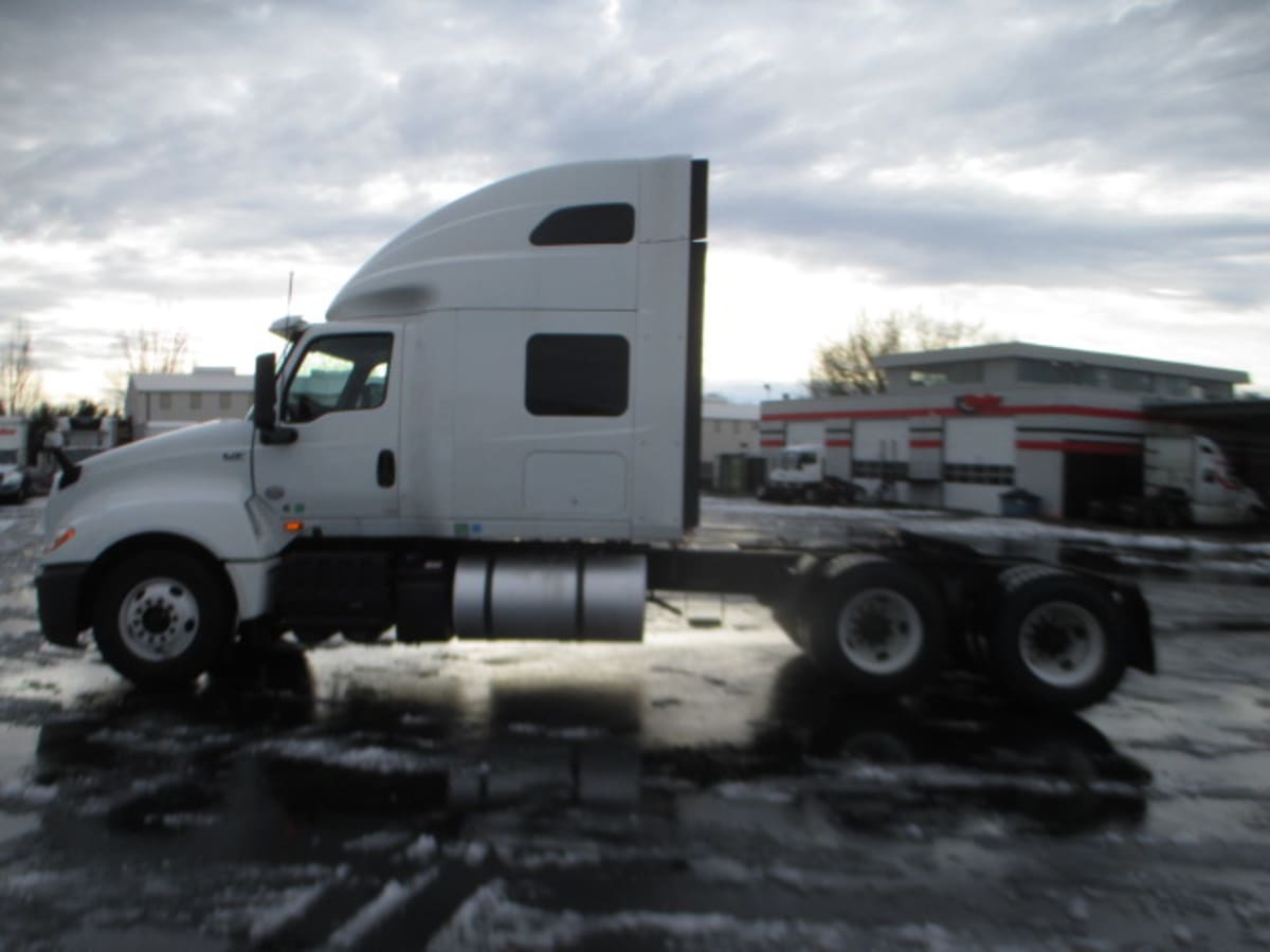 2018 Navistar International LT625 SLPR CAB 788266