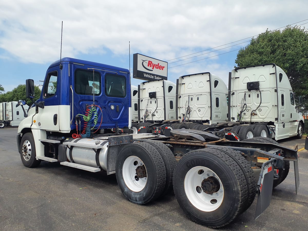 2019 Freightliner/Mercedes CASCADIA 125 788425