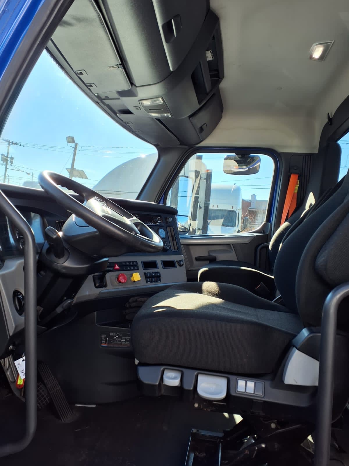 2019 Freightliner - image 7