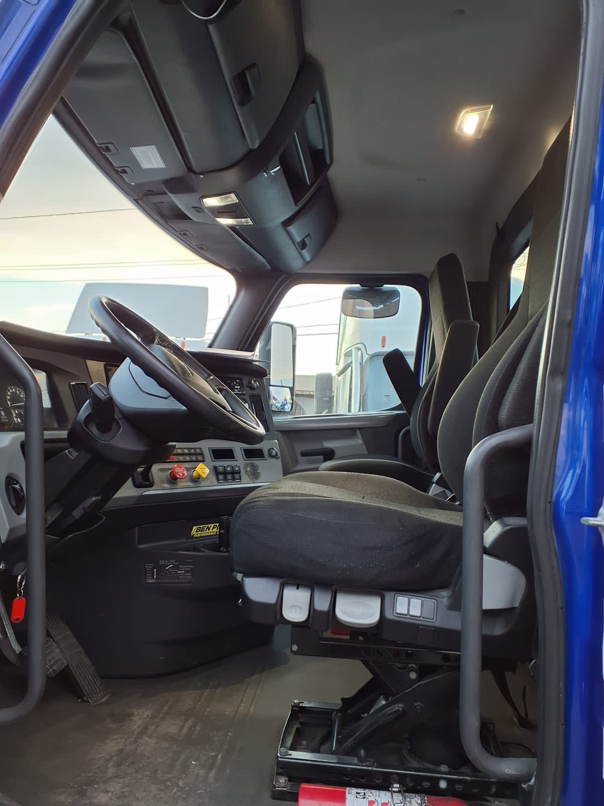 2019 Freightliner - image 7