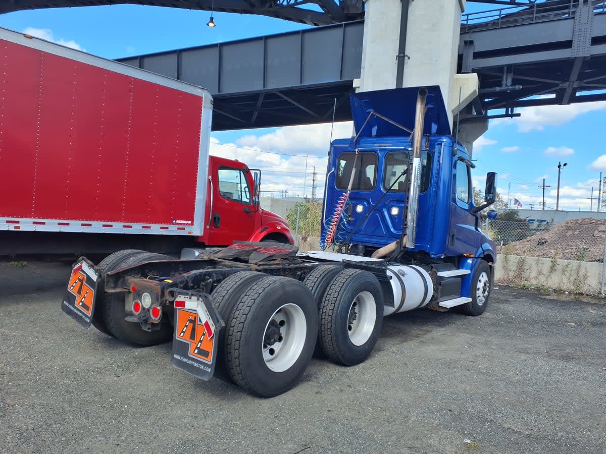 2019 Freightliner - image 4