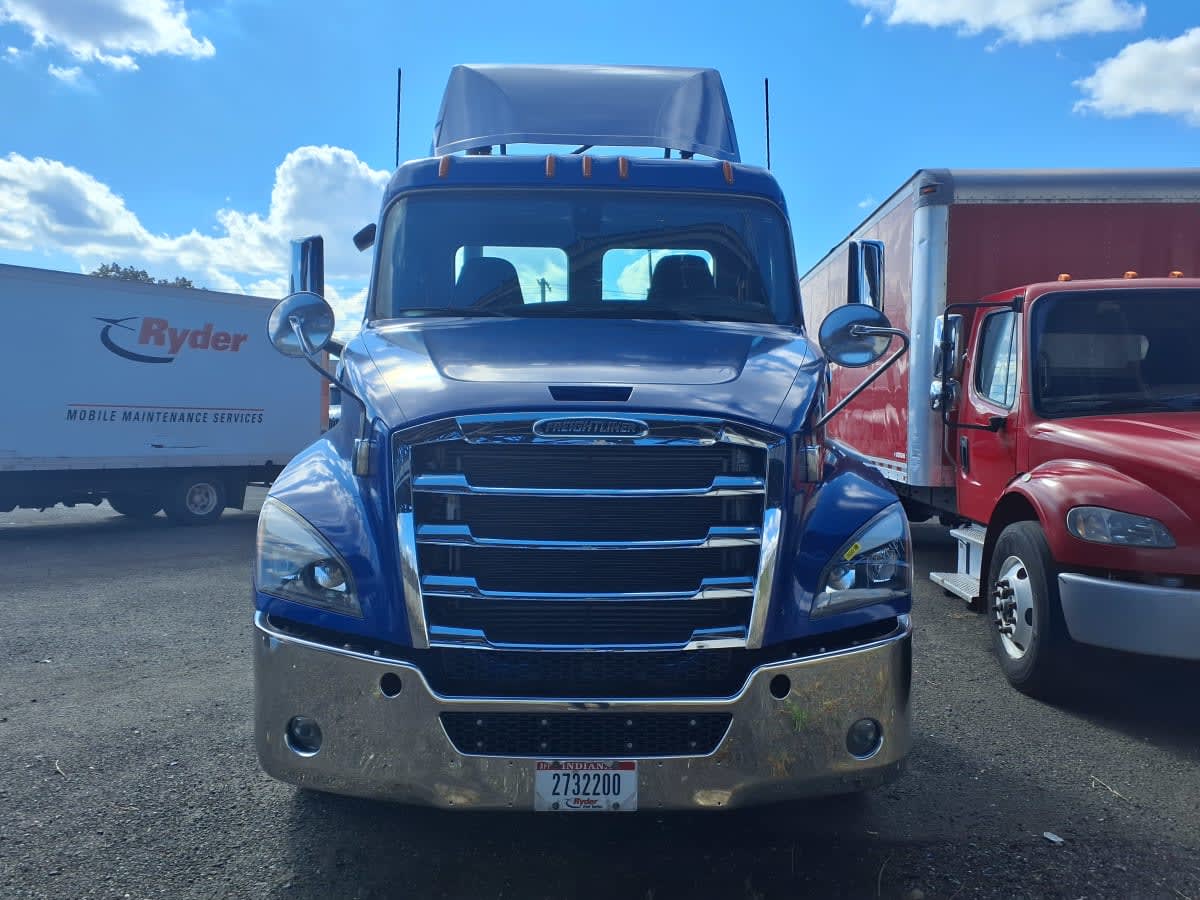 2019 Freightliner - image 2