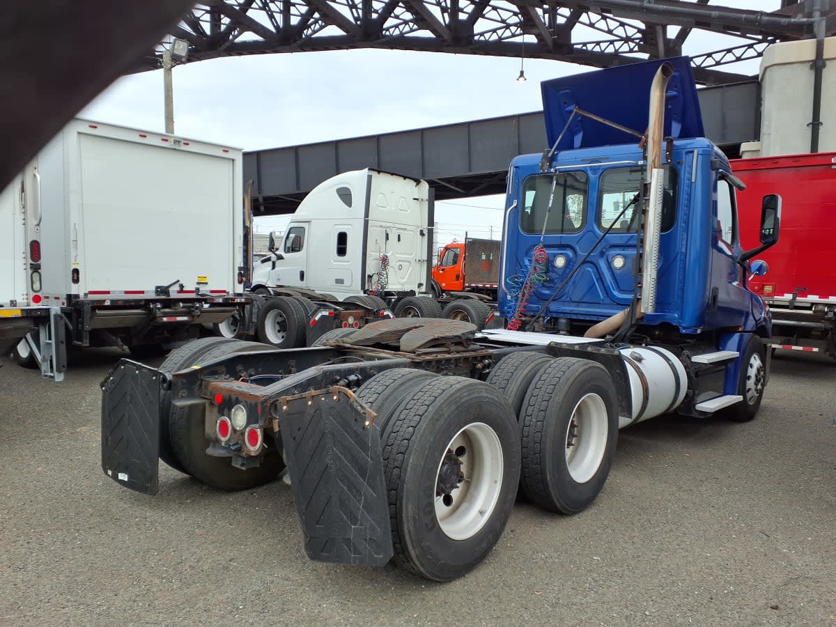 2019 Freightliner - image 4