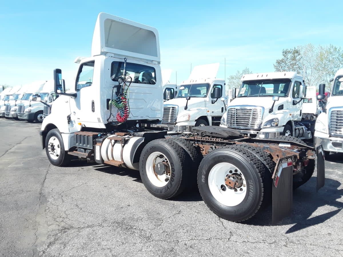 2018 Navistar International LT625 DAYCAB T/A 788715