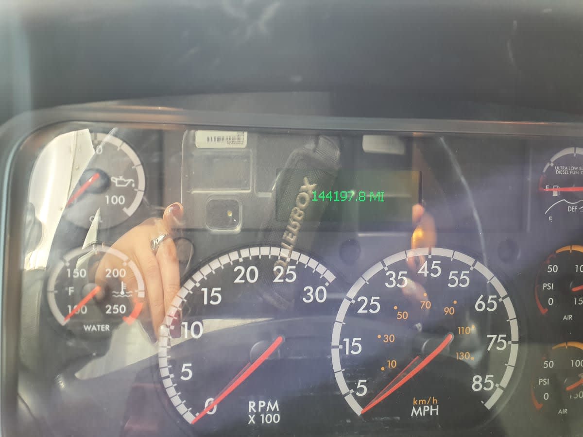 2019 Freightliner M2 106 - image 17