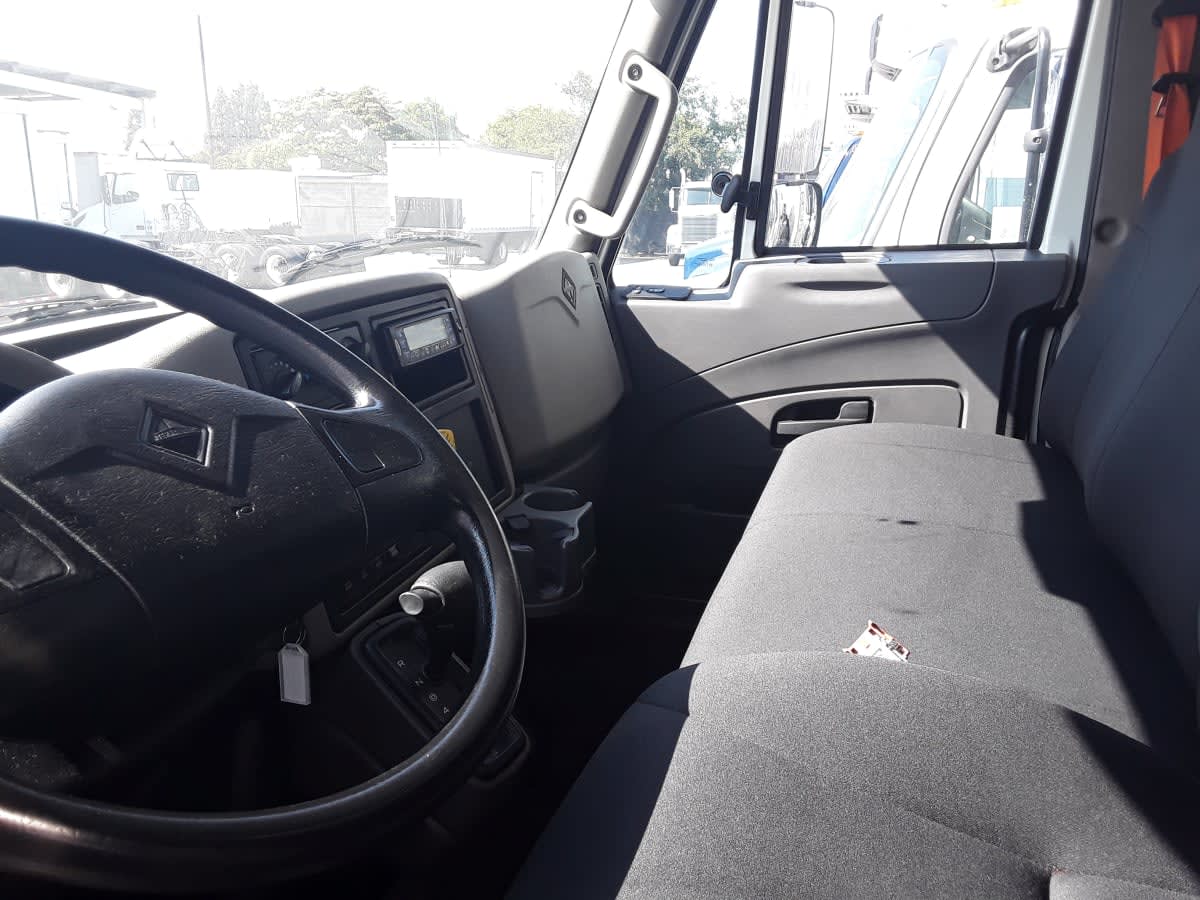 2018 Navistar International 4300 788878
