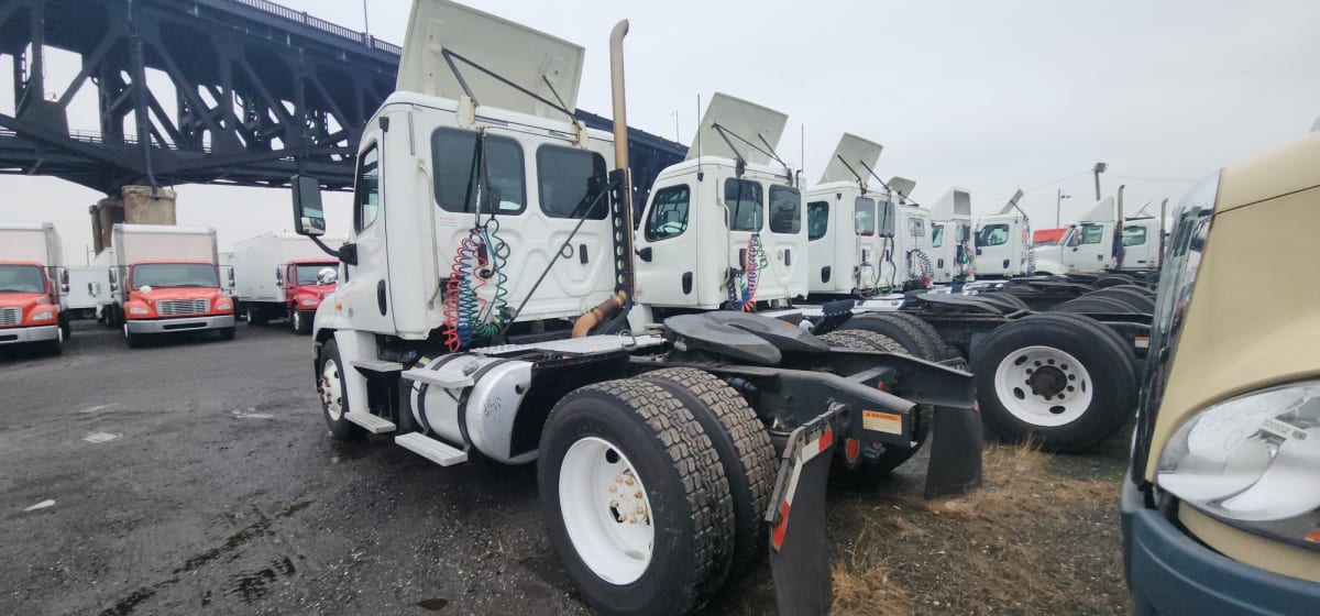 2018 Freightliner/Mercedes CASCADIA 125 788889