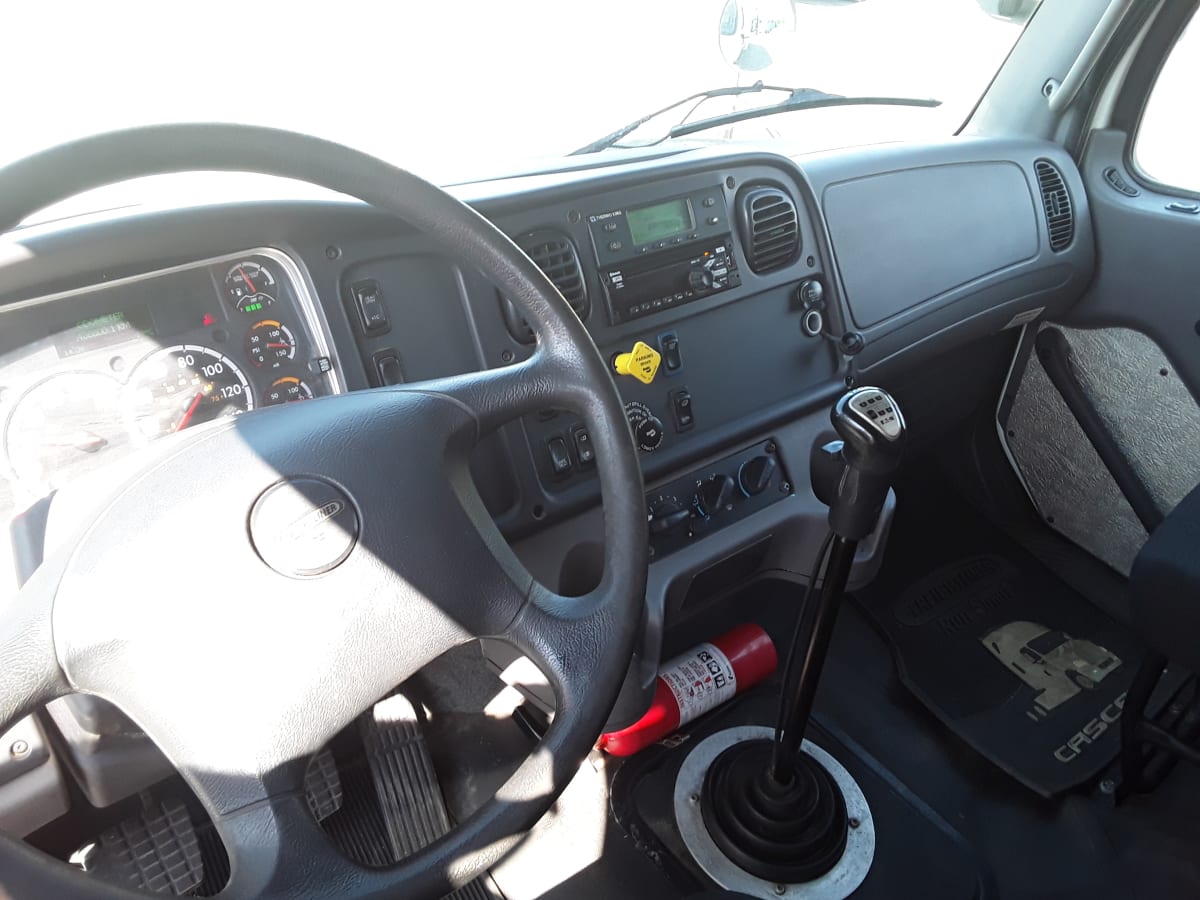 2018 Freightliner/Mercedes M2 106 789024