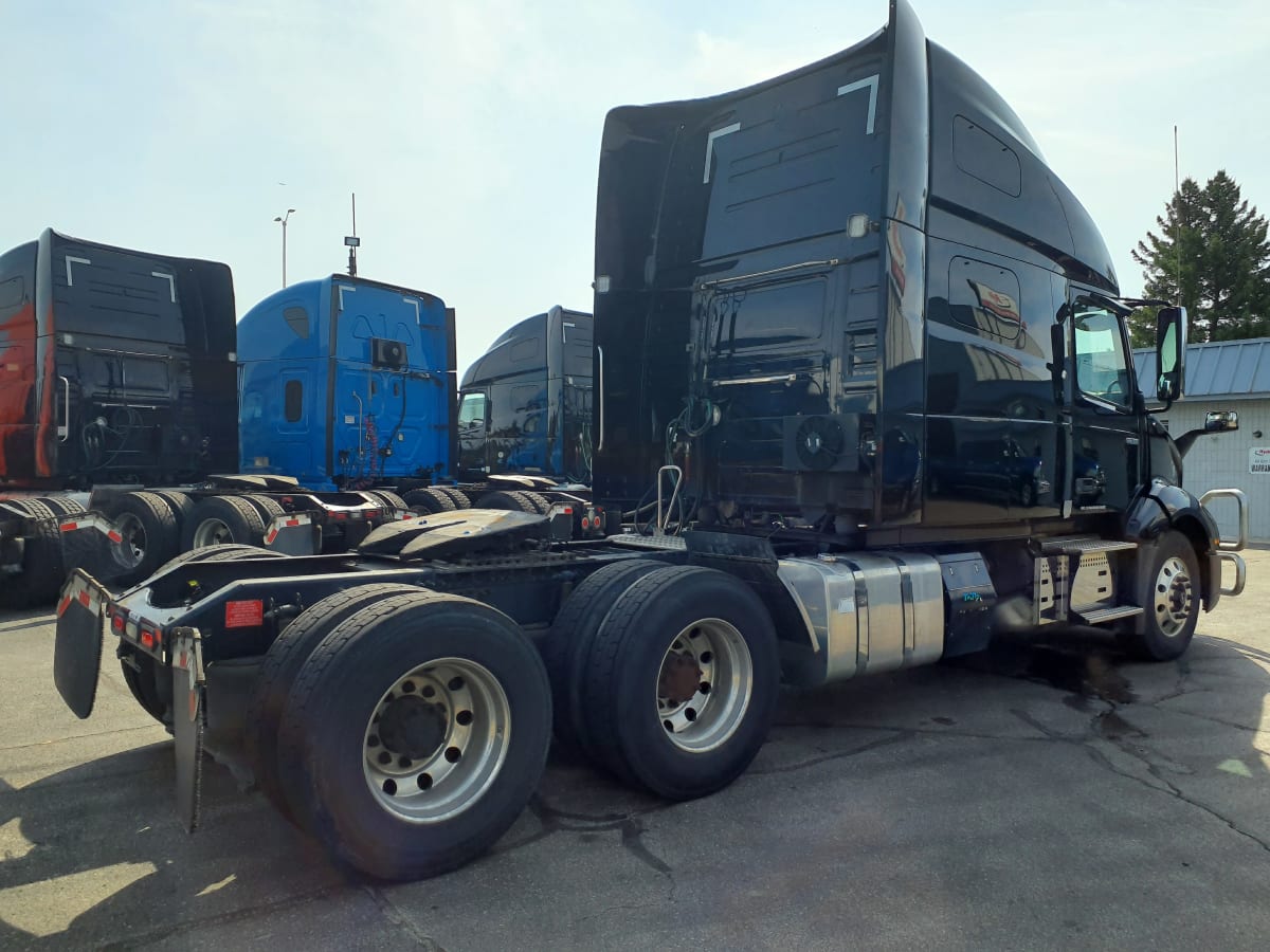 2019 Volvo VNL64T-760 789102