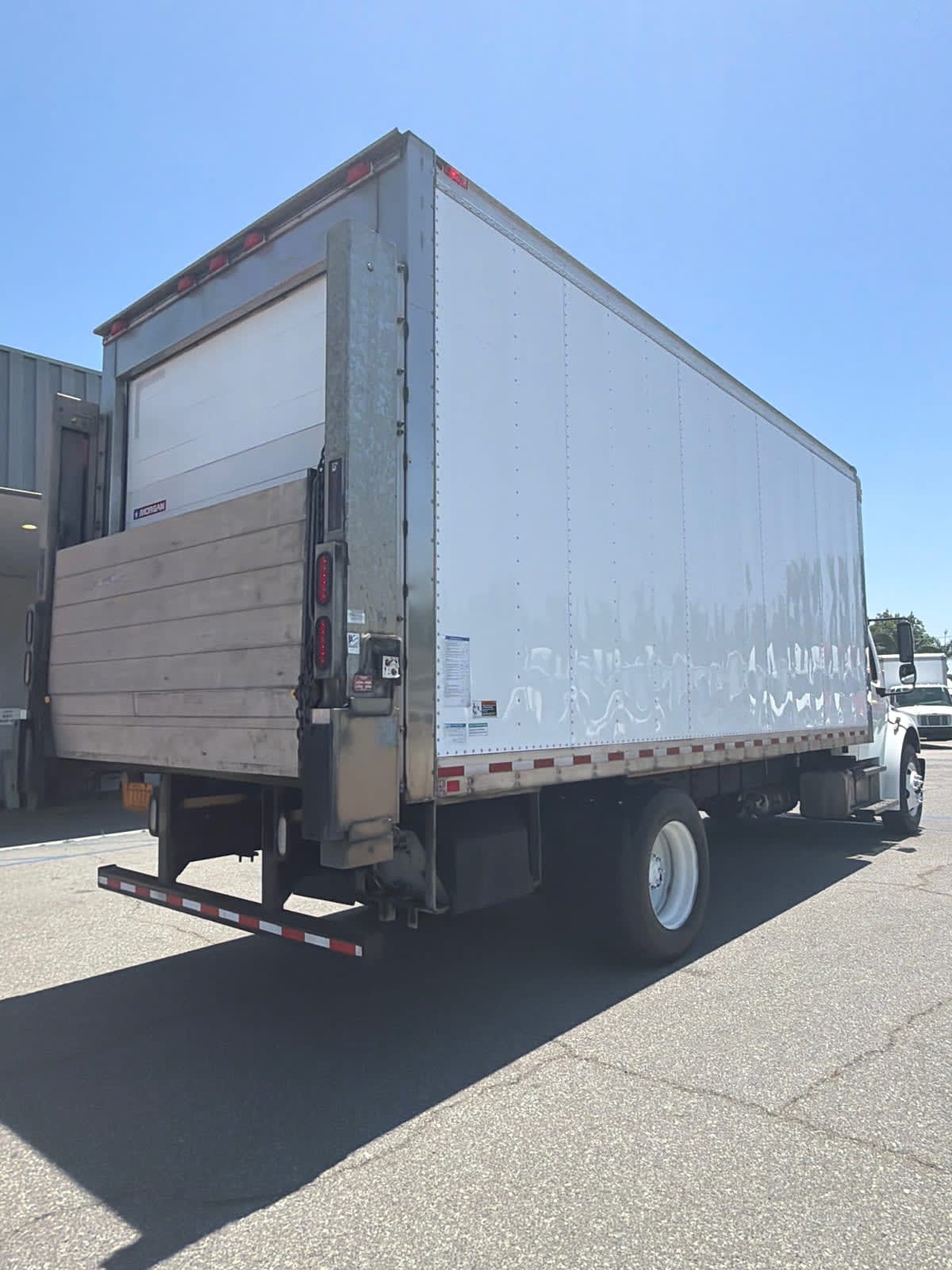 2019 Freightliner/Mercedes M2 106 789215