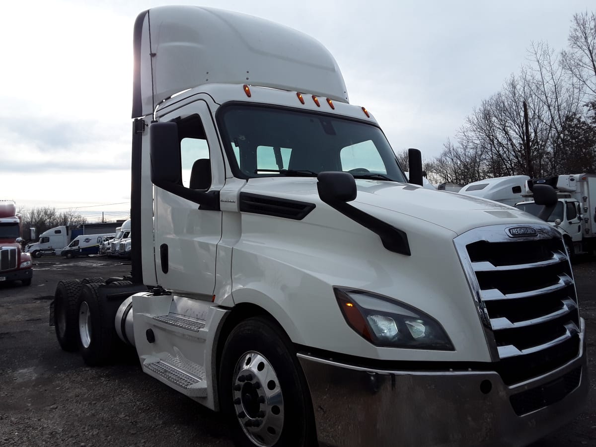 2019 Freightliner/Mercedes NEW CASCADIA PX12664 789444