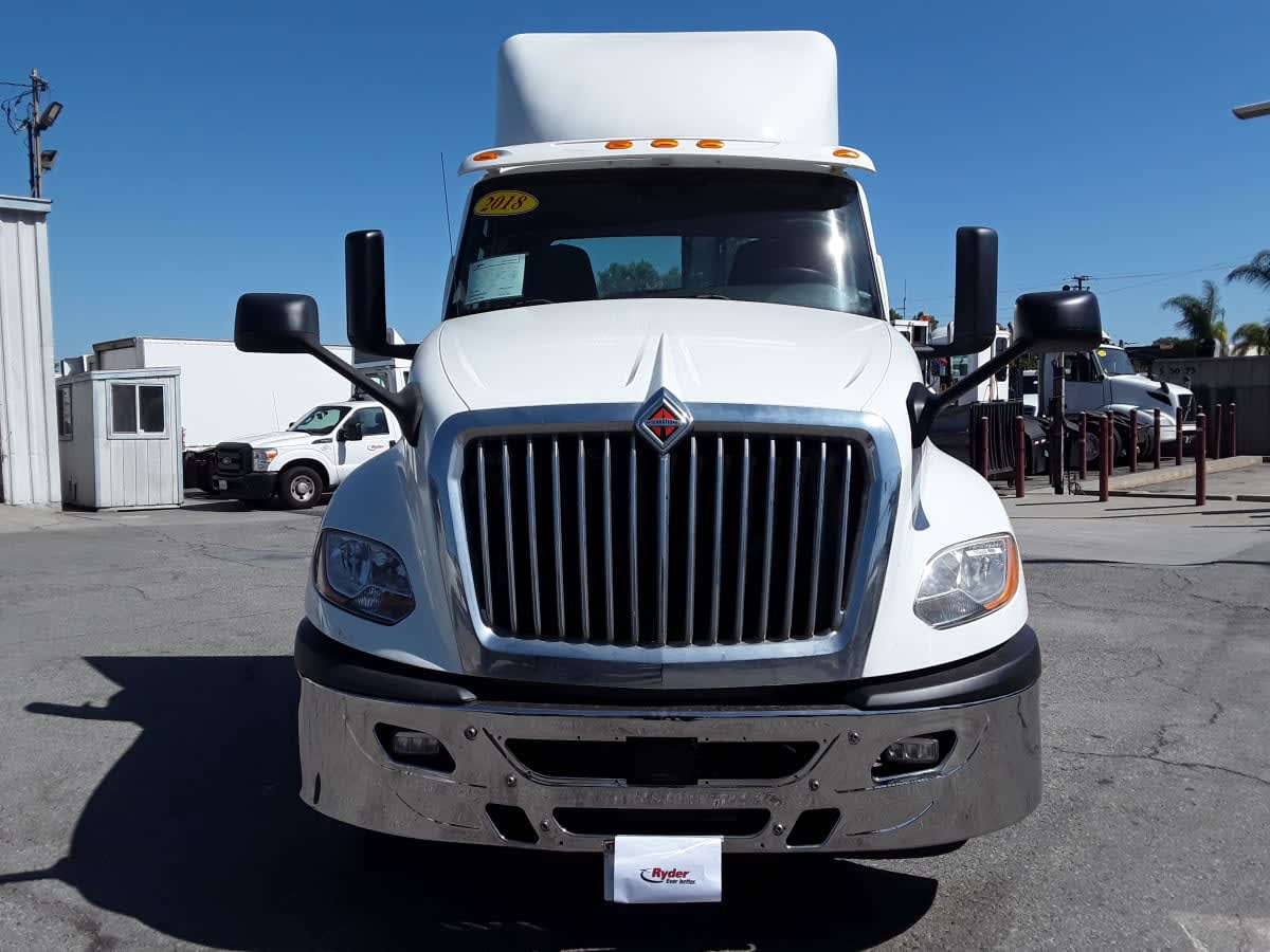 2018 International LT in Montebello, CA — photo 2
