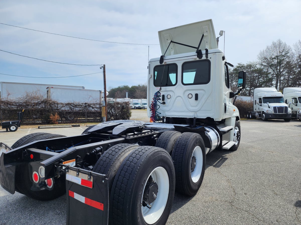 2018 Freightliner/Mercedes CASCADIA 125 789640