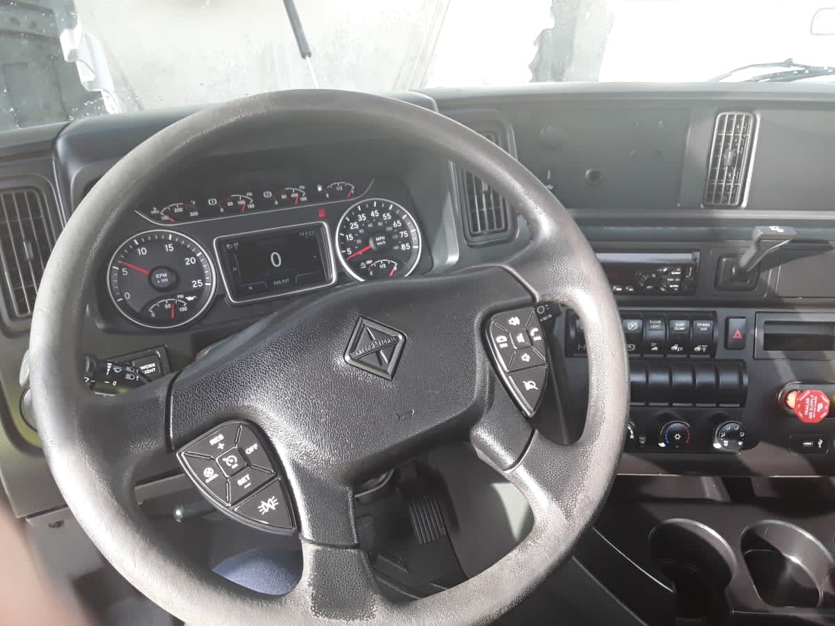 2018 Navistar International LT625 DAYCAB T/A 789687