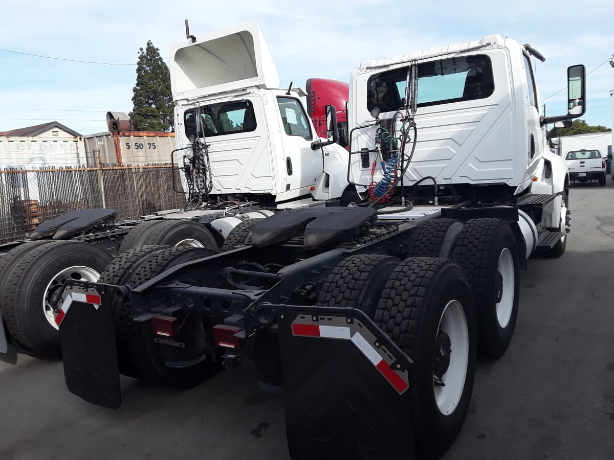 2018 International - image 5