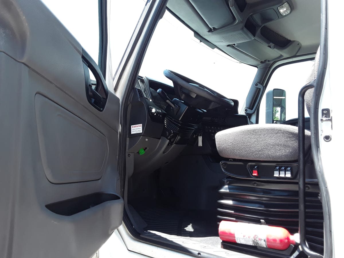 2018 Navistar International LT625 DAYCAB T/A 789727