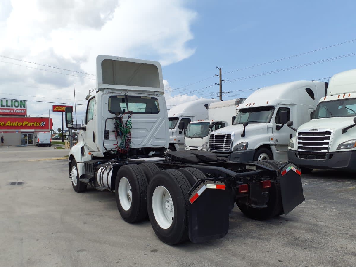 2018 Navistar International LT625 DAYCAB T/A 789728