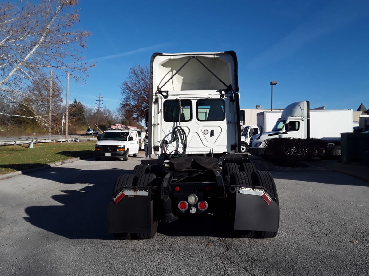 2018 Freightliner/Mercedes CASCADIA 125 789735