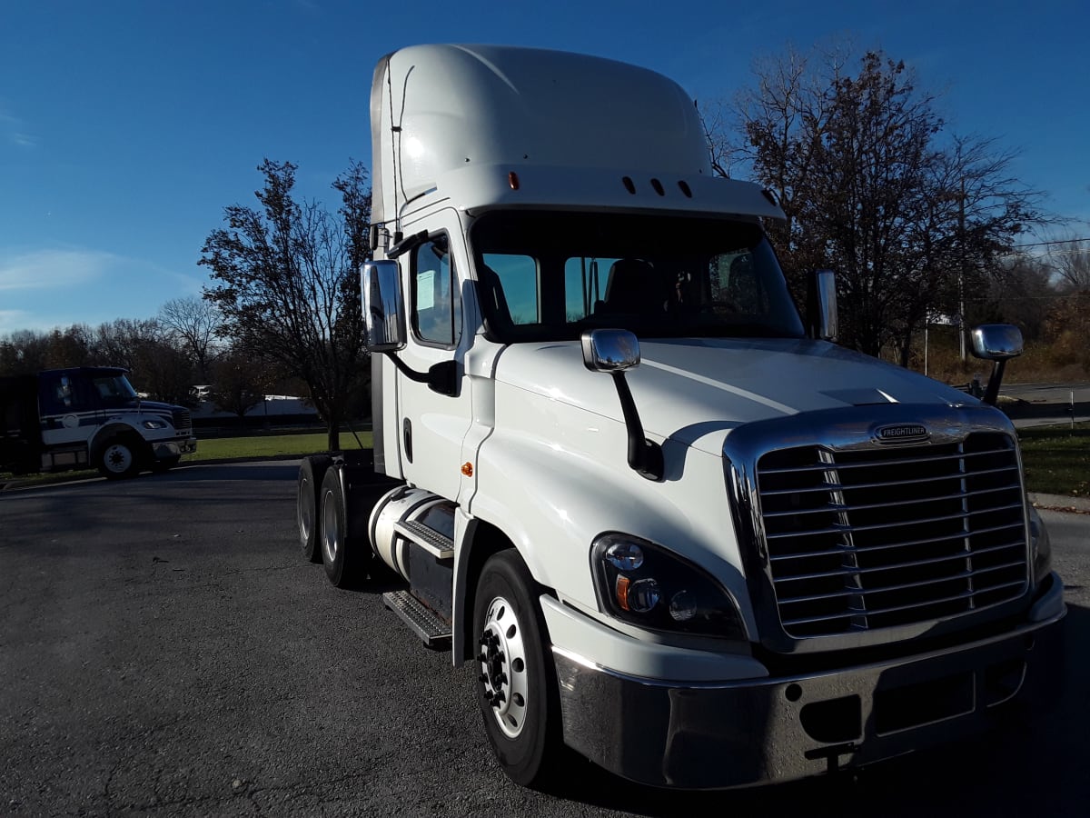 2018 Freightliner/Mercedes CASCADIA 125 789735