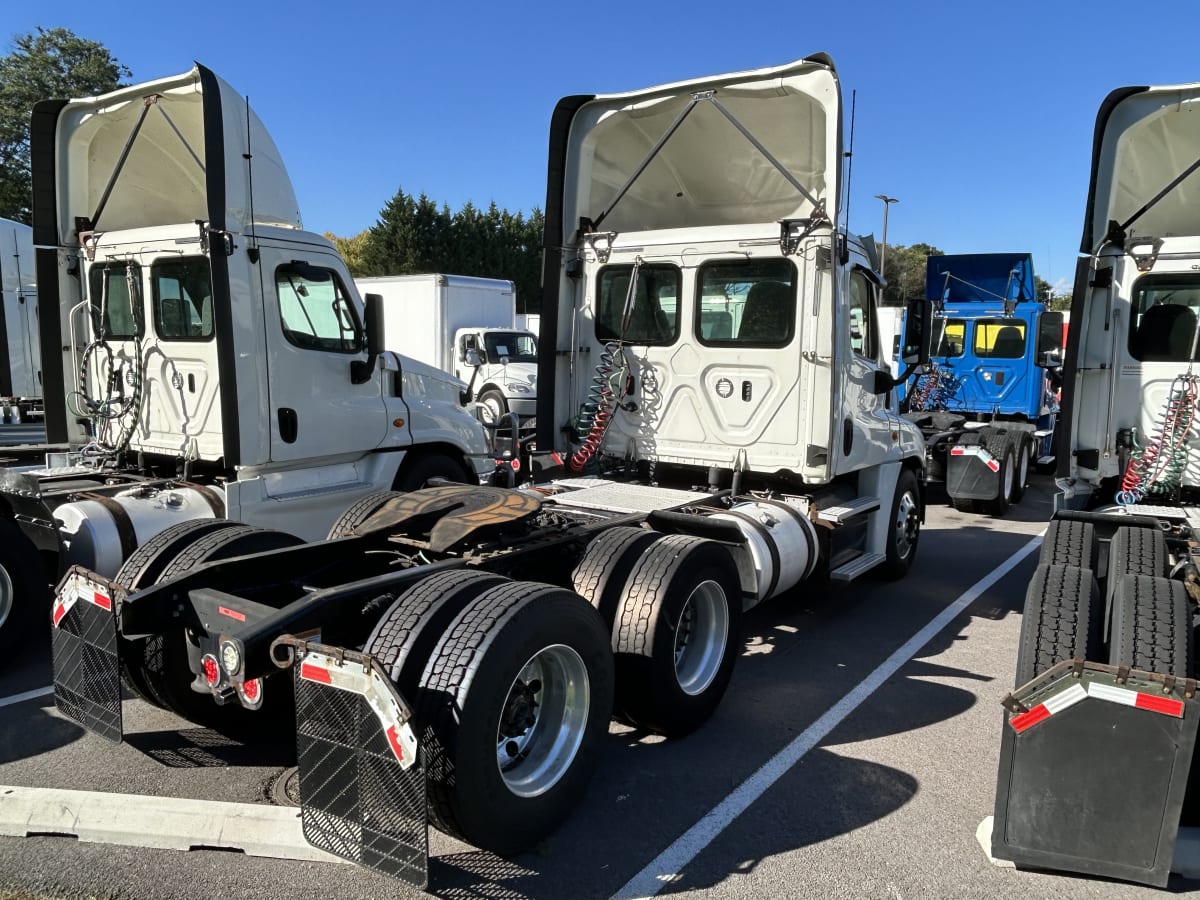 2018 Freightliner/Mercedes CASCADIA 125 789737