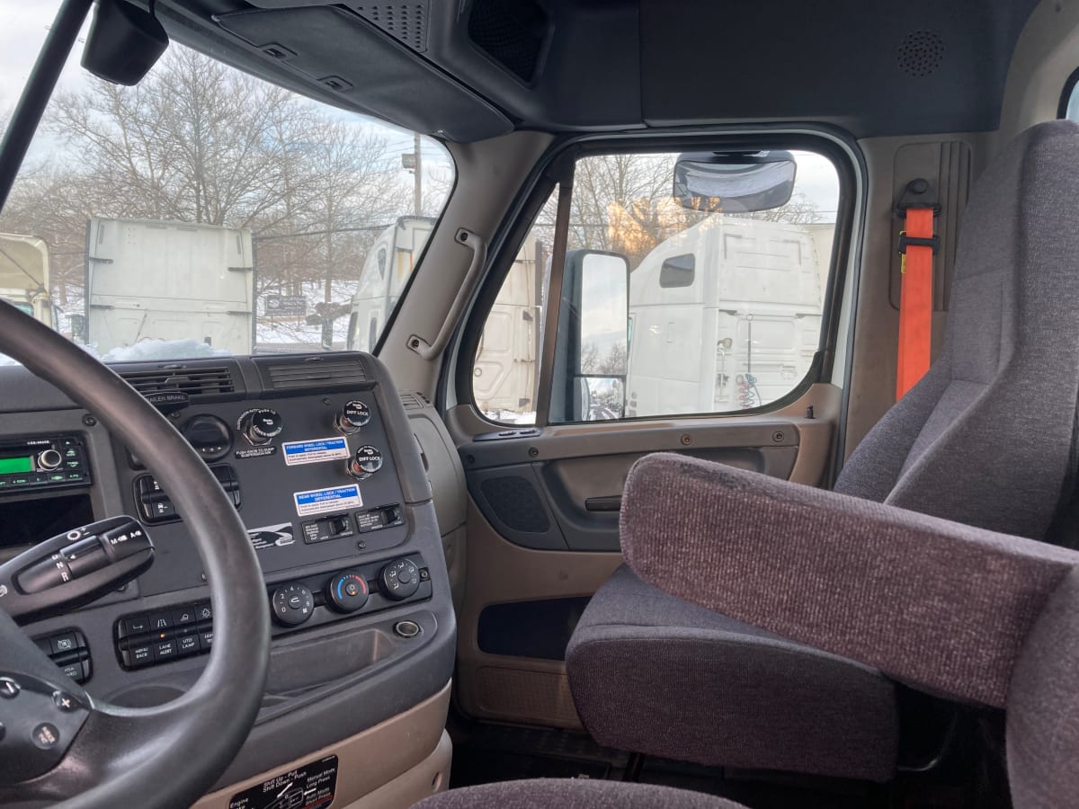 2018 Freightliner/Mercedes CASCADIA 125 789738