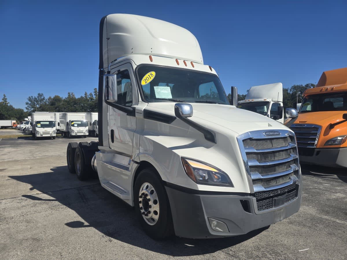 2018 Freightliner/Mercedes NEW CASCADIA PX12664 789818