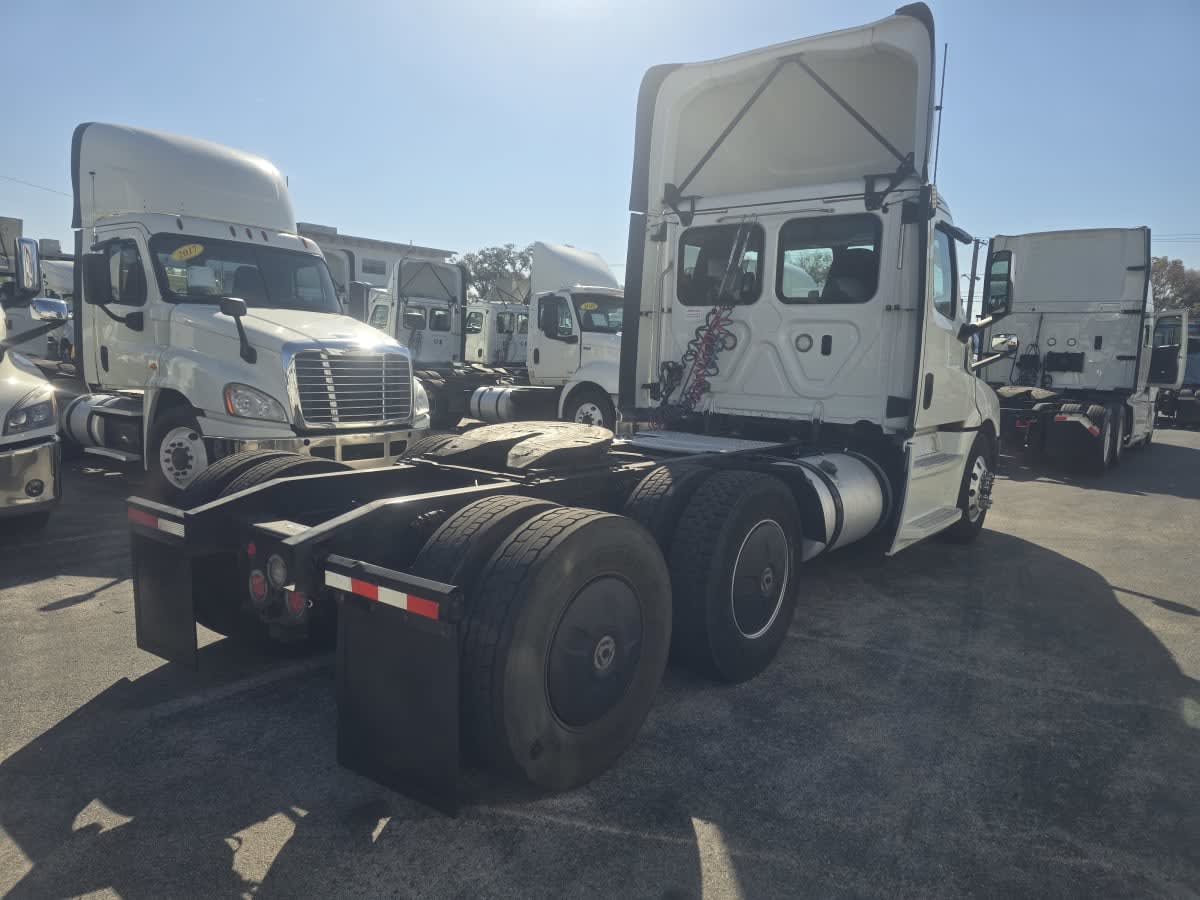 2018 Freightliner - image 6