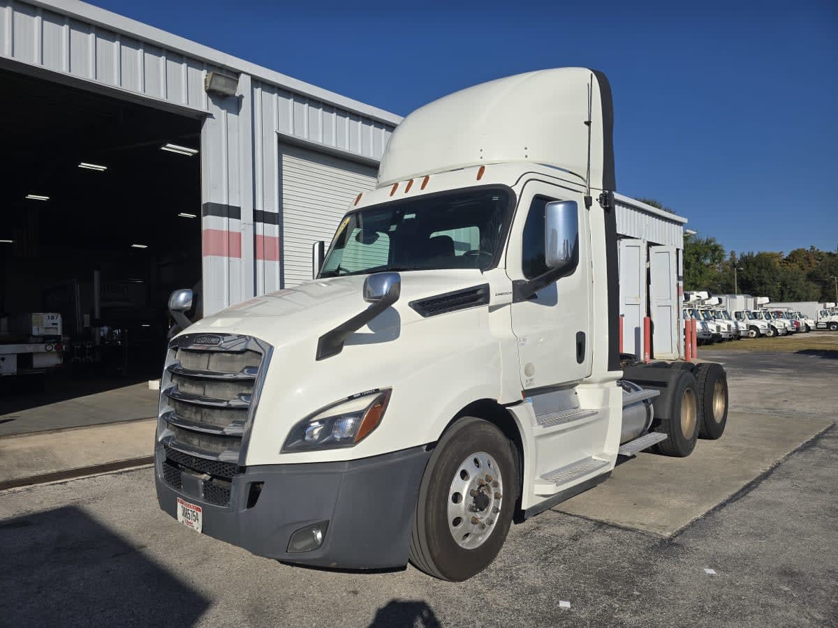 2018 Freightliner/Mercedes NEW CASCADIA PX12664 789824