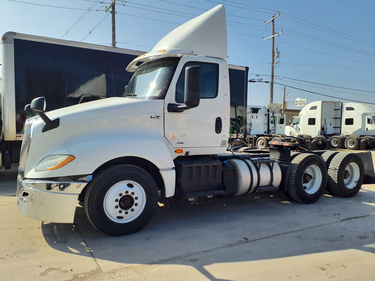 2018 Navistar International LT625 DAYCAB T/A 789835