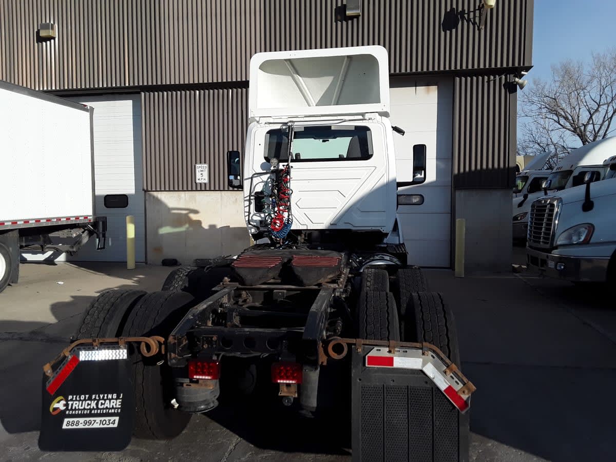 2018 Navistar International LT625 DAYCAB T/A 789856