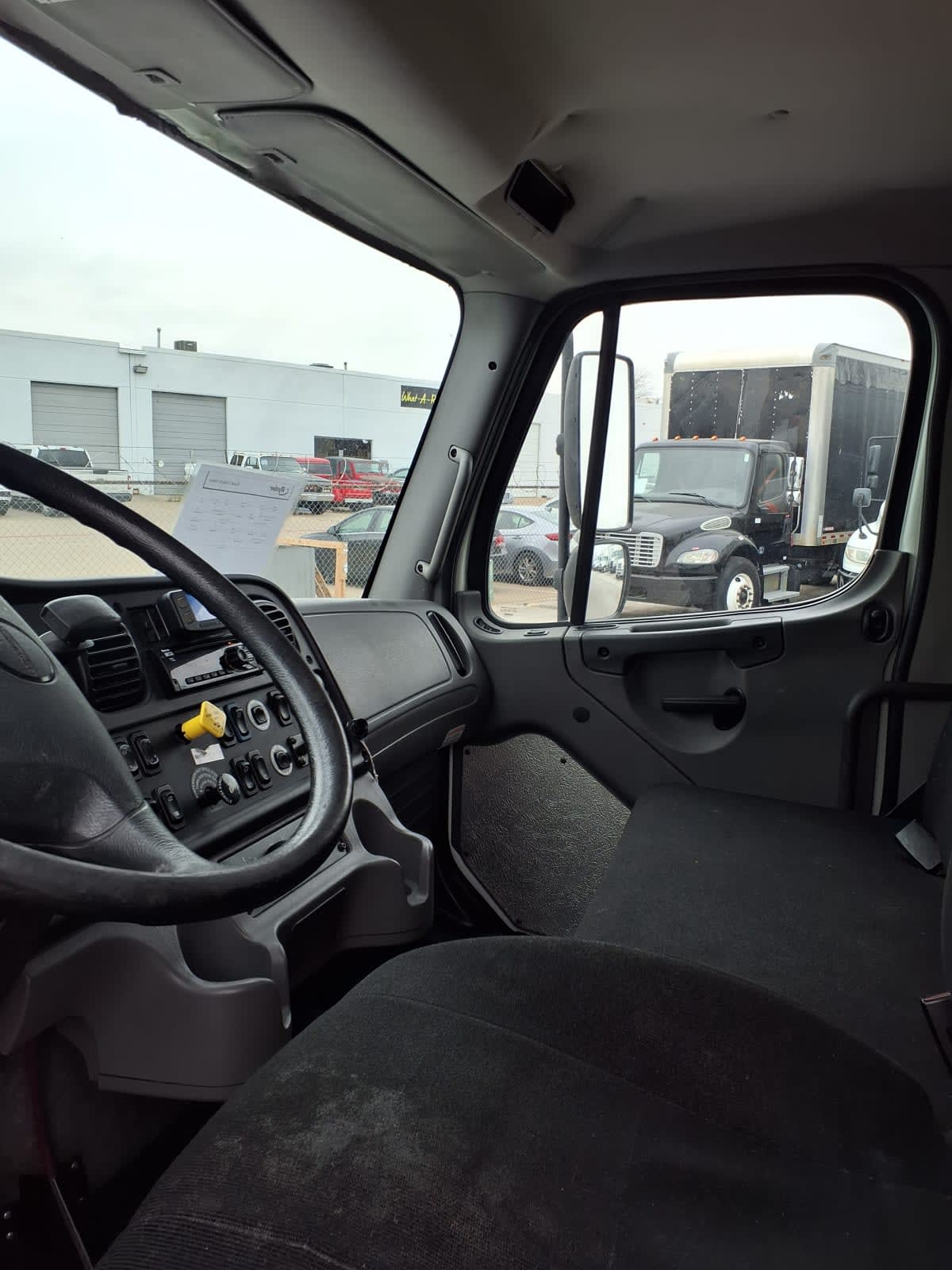 2018 Freightliner/Mercedes M2 106 789906