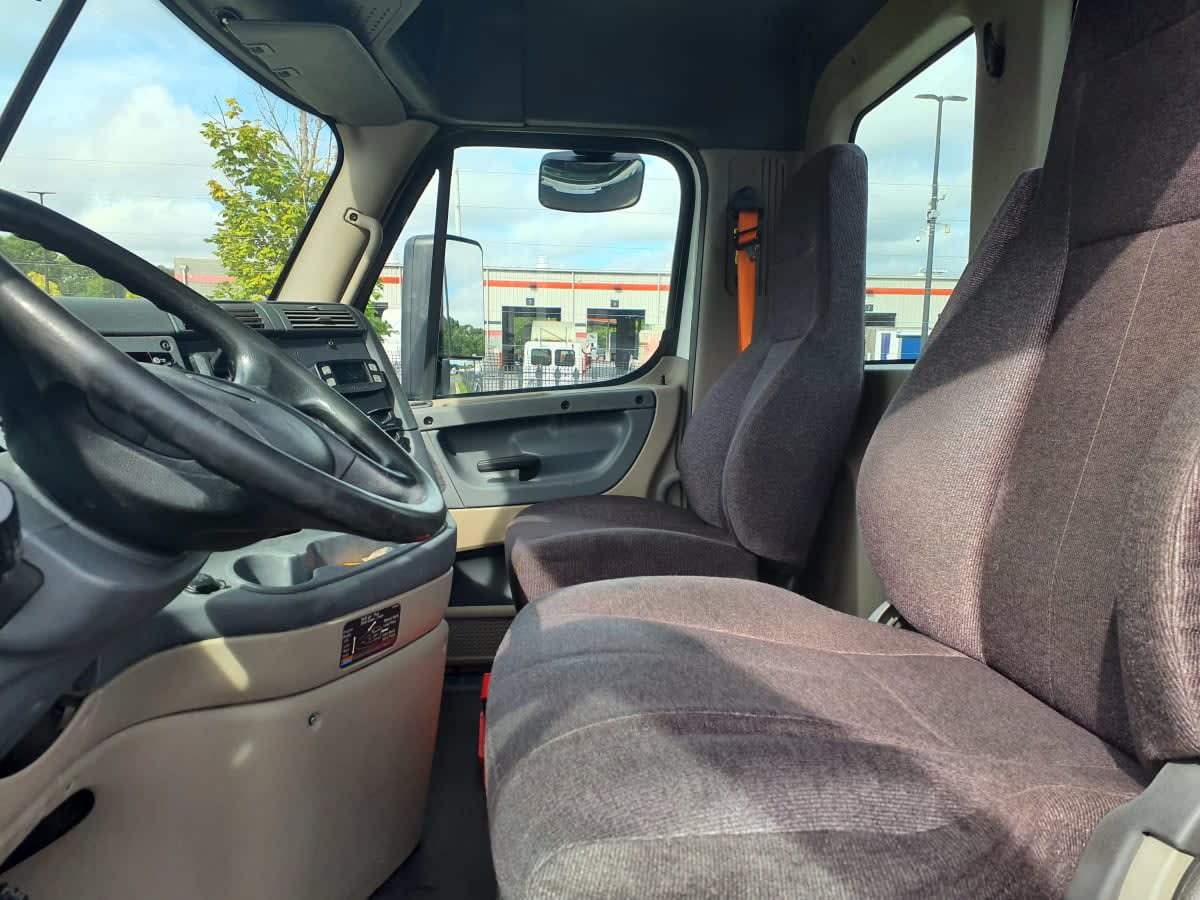 2018 Freightliner Cascadia in Atlanta, GA — photo 7