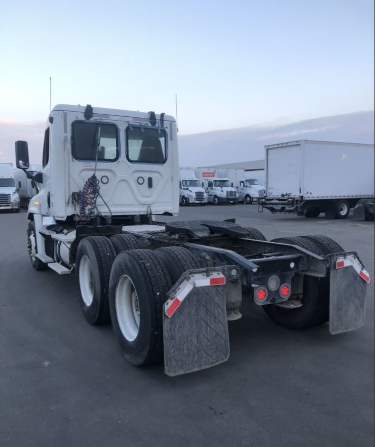 2018 Freightliner/Mercedes CASCADIA 125 789953