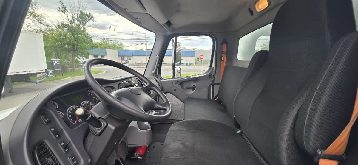 2018 Freightliner/Mercedes M2 106 789957
