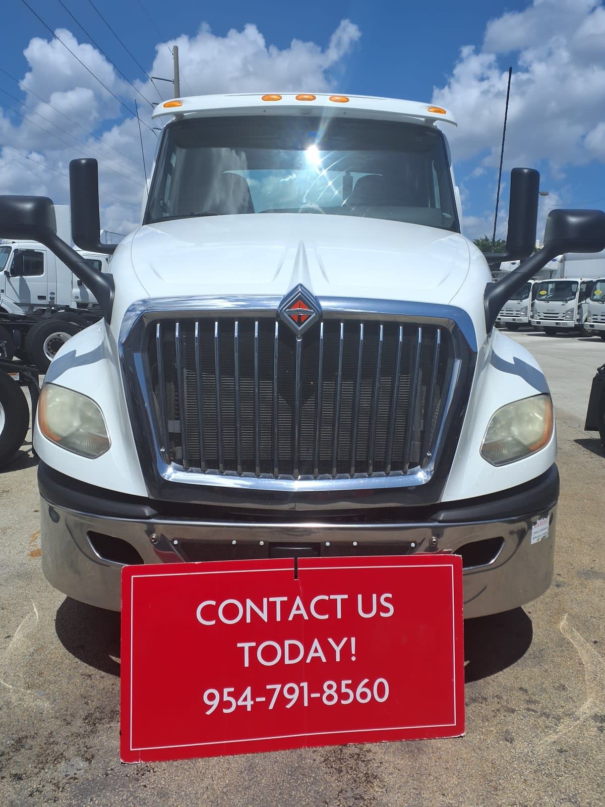 2018 Navistar International LT625 DAYCAB T/A 789977