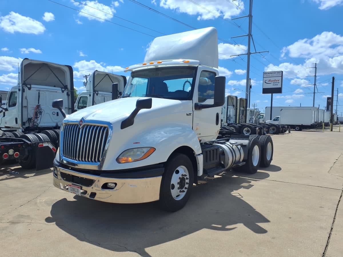 2018 Navistar International LT625 DAYCAB T/A 790002 2018 Navistar International LT625 DAYCAB T/A 790002
