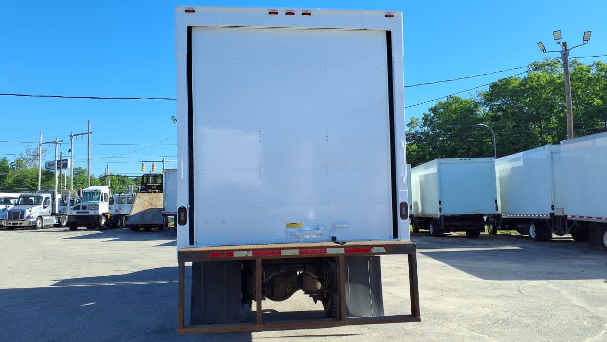 2018 Freightliner/Mercedes M2 106 790015