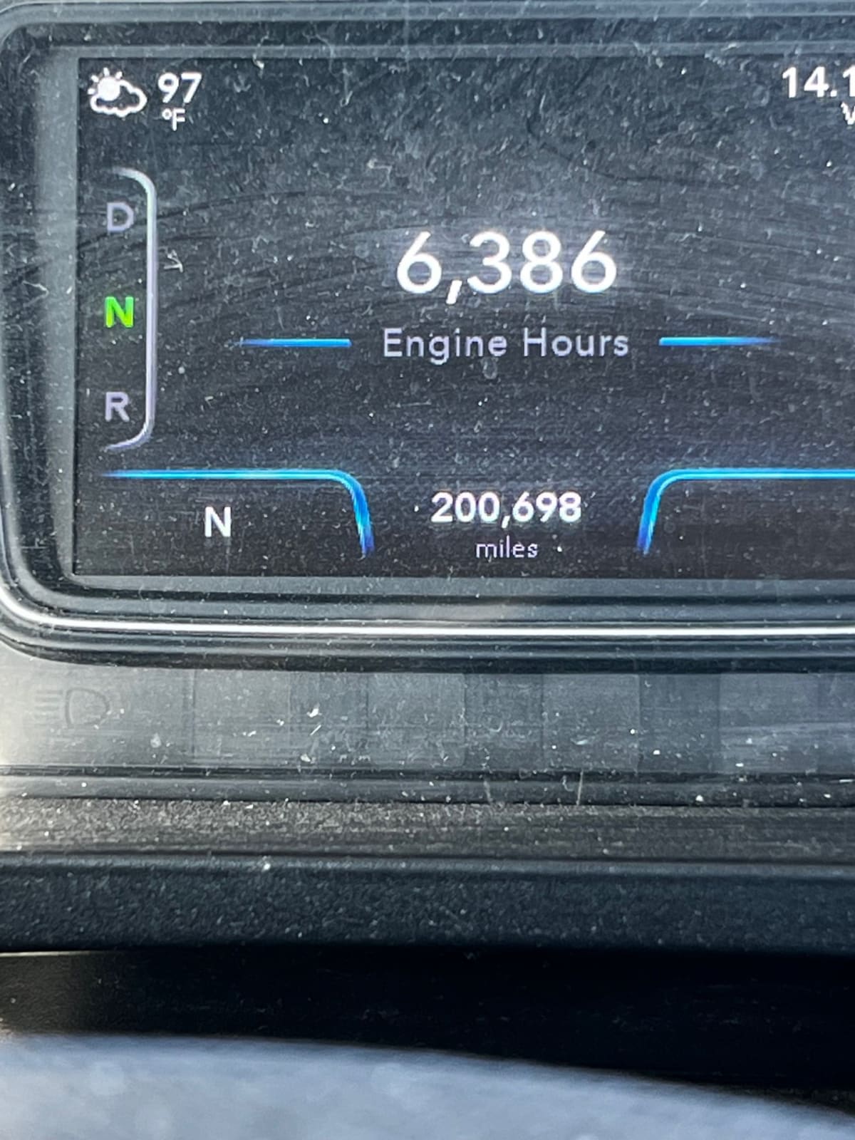 2018 International - image 9