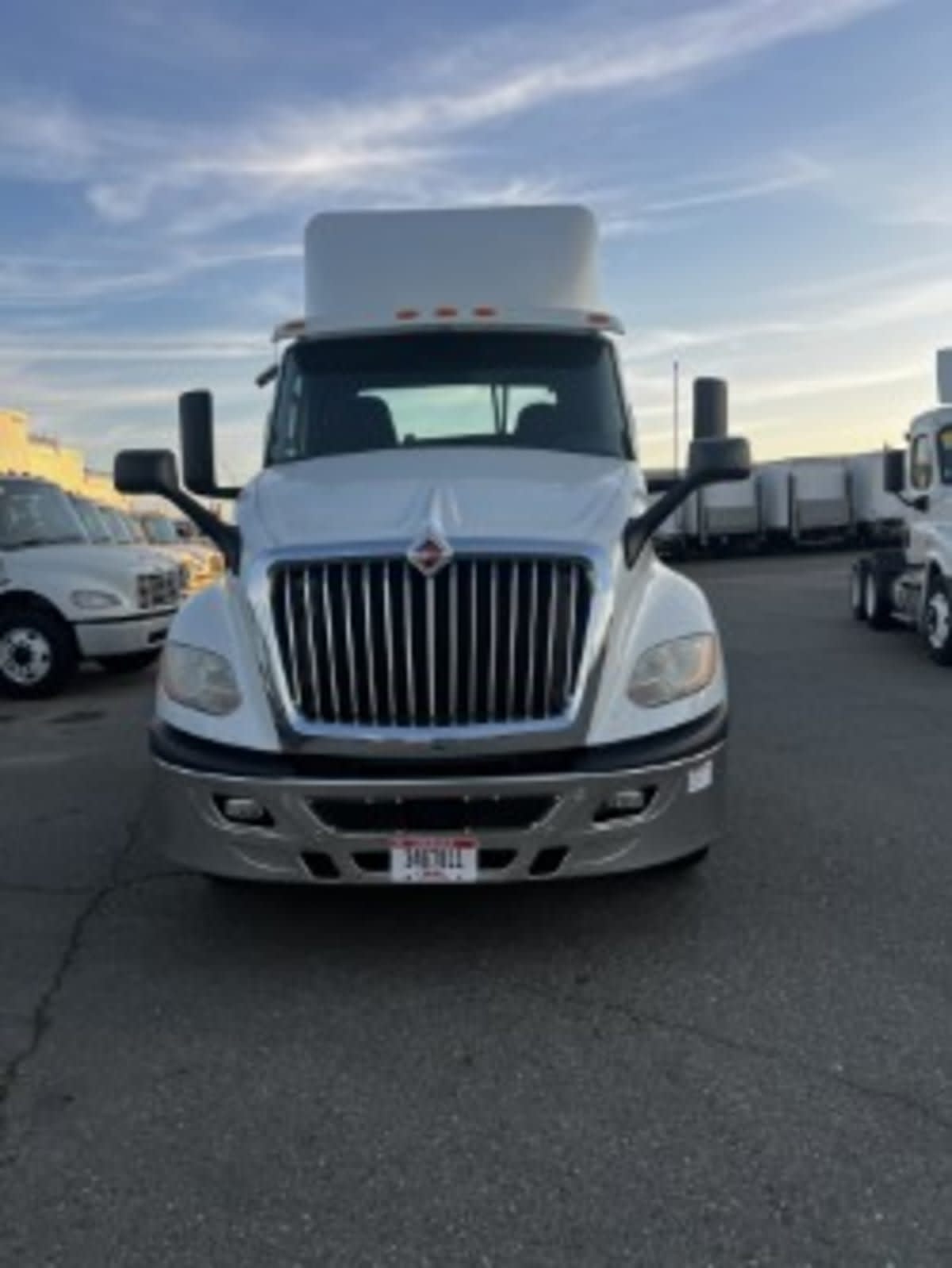 2018 International - image 2