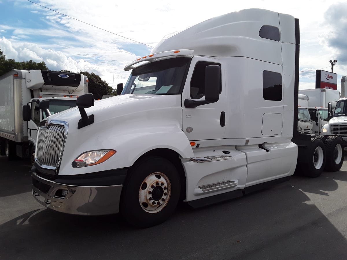 2018 Navistar International LT625 SLPR CAB 790172