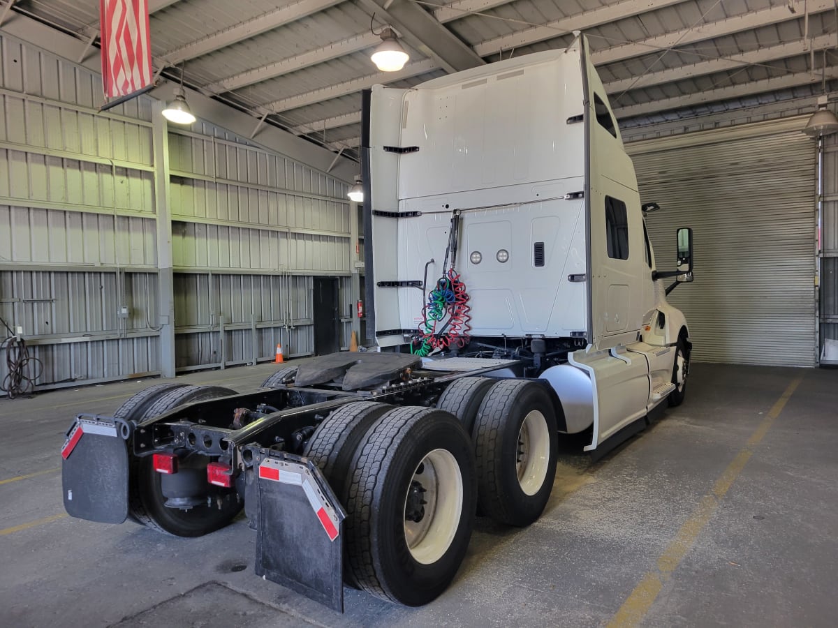 2018 Navistar International LT625 SLPR CAB 790268