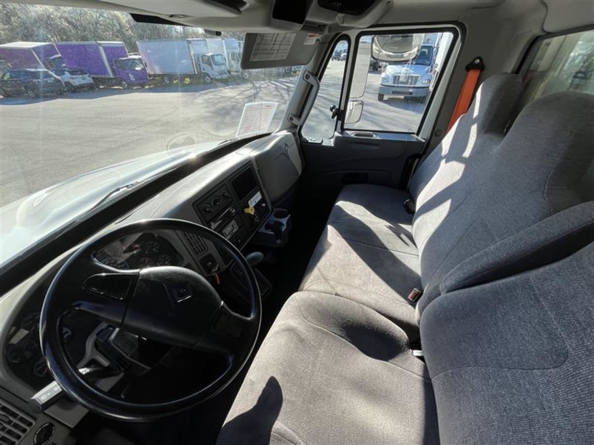 2018 Navistar International 4300 790353