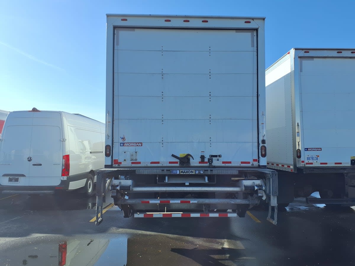 2018 Freightliner/Mercedes M2 106 790674