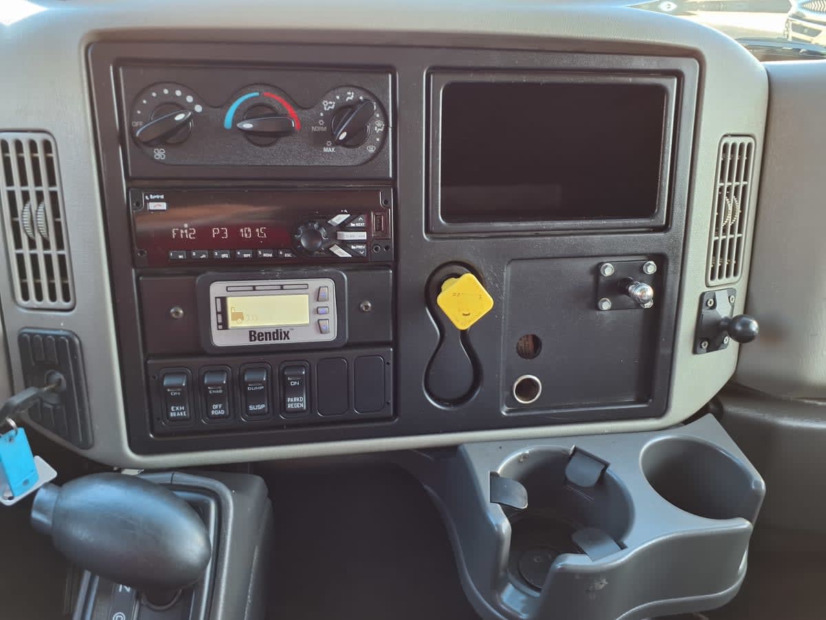 2018 Navistar International 4300 790807