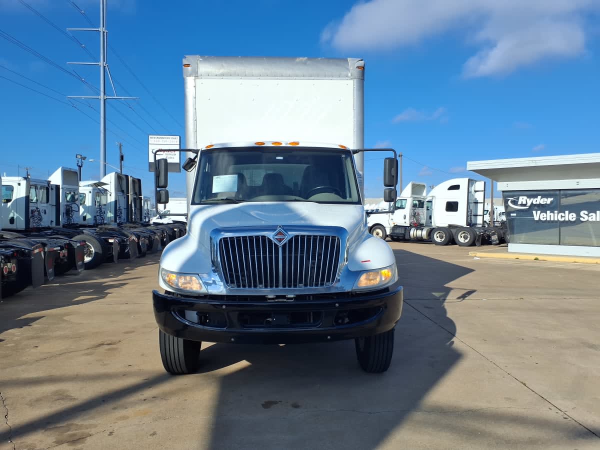 2018 Navistar International 4300 790811