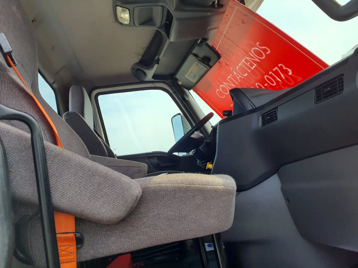 2018 Navistar International LT625 DAYCAB T/A 790842