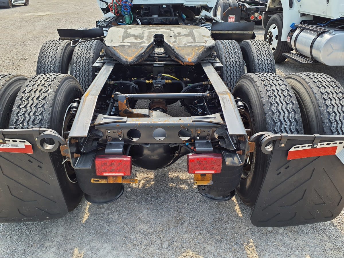 2018 Navistar International LT625 DAYCAB T/A 790842