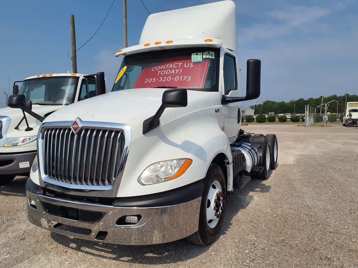 2018 Navistar International LT625 DAYCAB T/A 790842